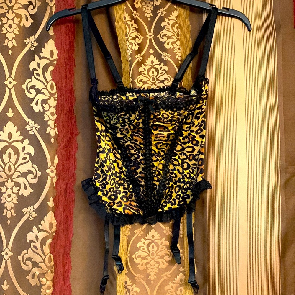 Corset - Animal Print - Size Med - Underwire - NWOT